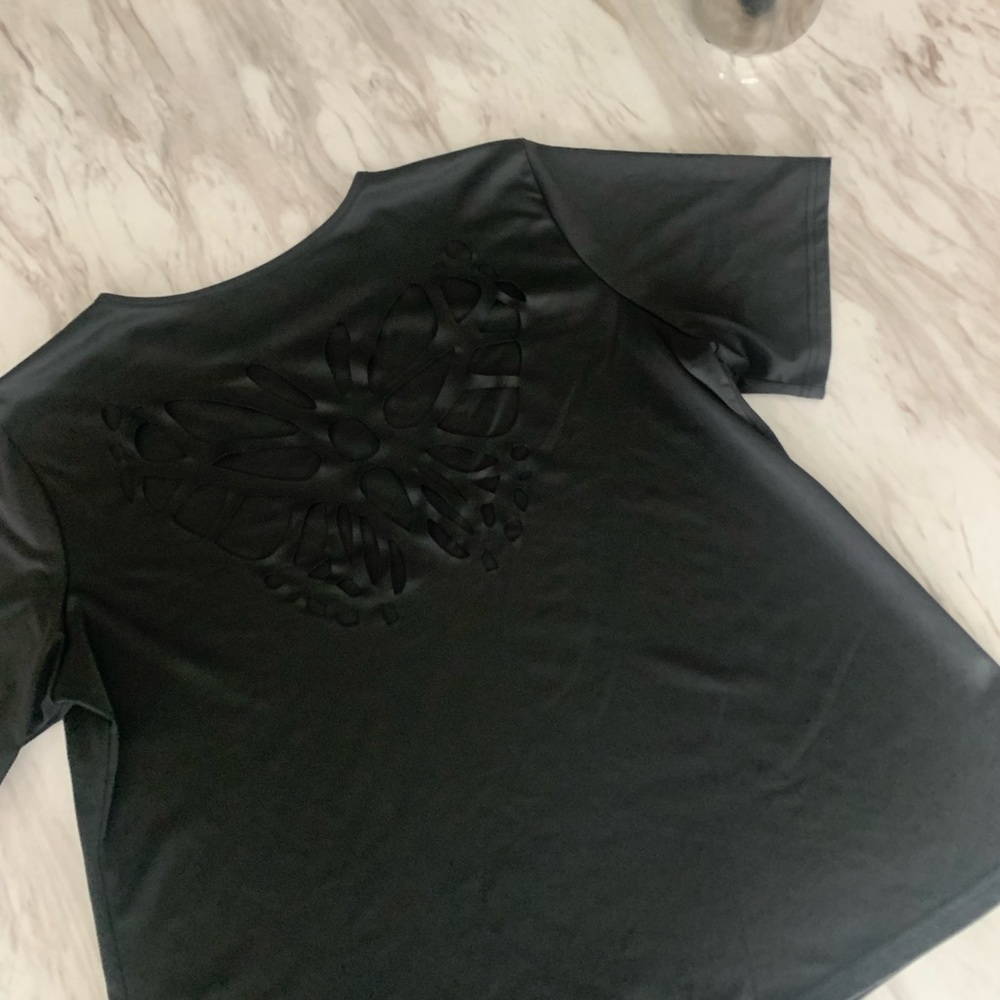 Black shirt